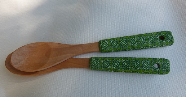 couvert à salade canne verte.JPG couvert à salade canne verte.JPG